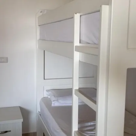 Gjoleka アパート Velipojë